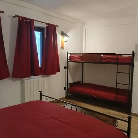 Vakantiehuis Sarel, Intera Casa 4 5 Bagni 14 Posti Letto Pescasseroli