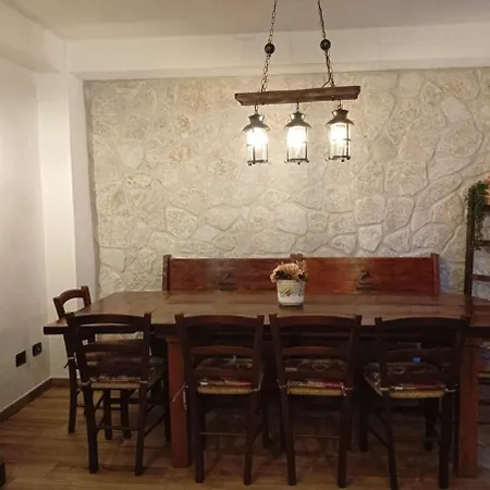 Sarel, Intera Casa 4 5 Bagni 14 Posti Letto بيت للعطل بيسكاسيرولي