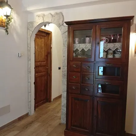 Vakantiehuis Sarel, Intera Casa 4 5 Bagni 14 Posti Letto Pescasseroli