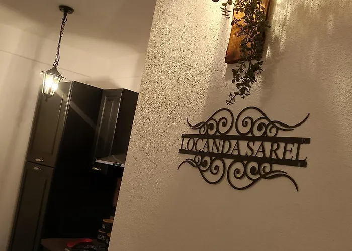 Sarel, Intera Casa 4 5 Bagni 14 Posti Letto Дом отдыха