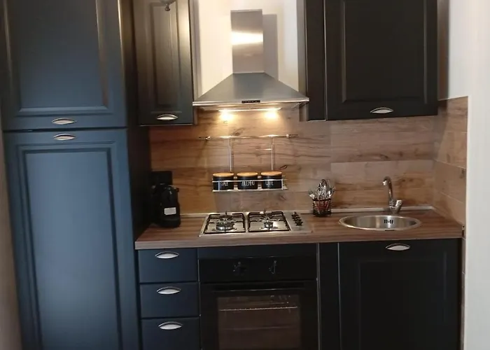 Дом отдыха Sarel, Intera Casa 4 5 Bagni 14 Posti Letto